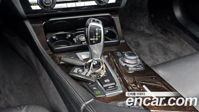 2011 BMW 5 Series (F10)