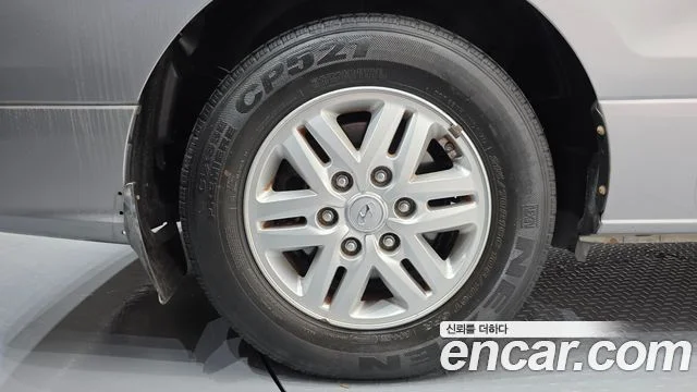 2017 Hyundai Grand Starex